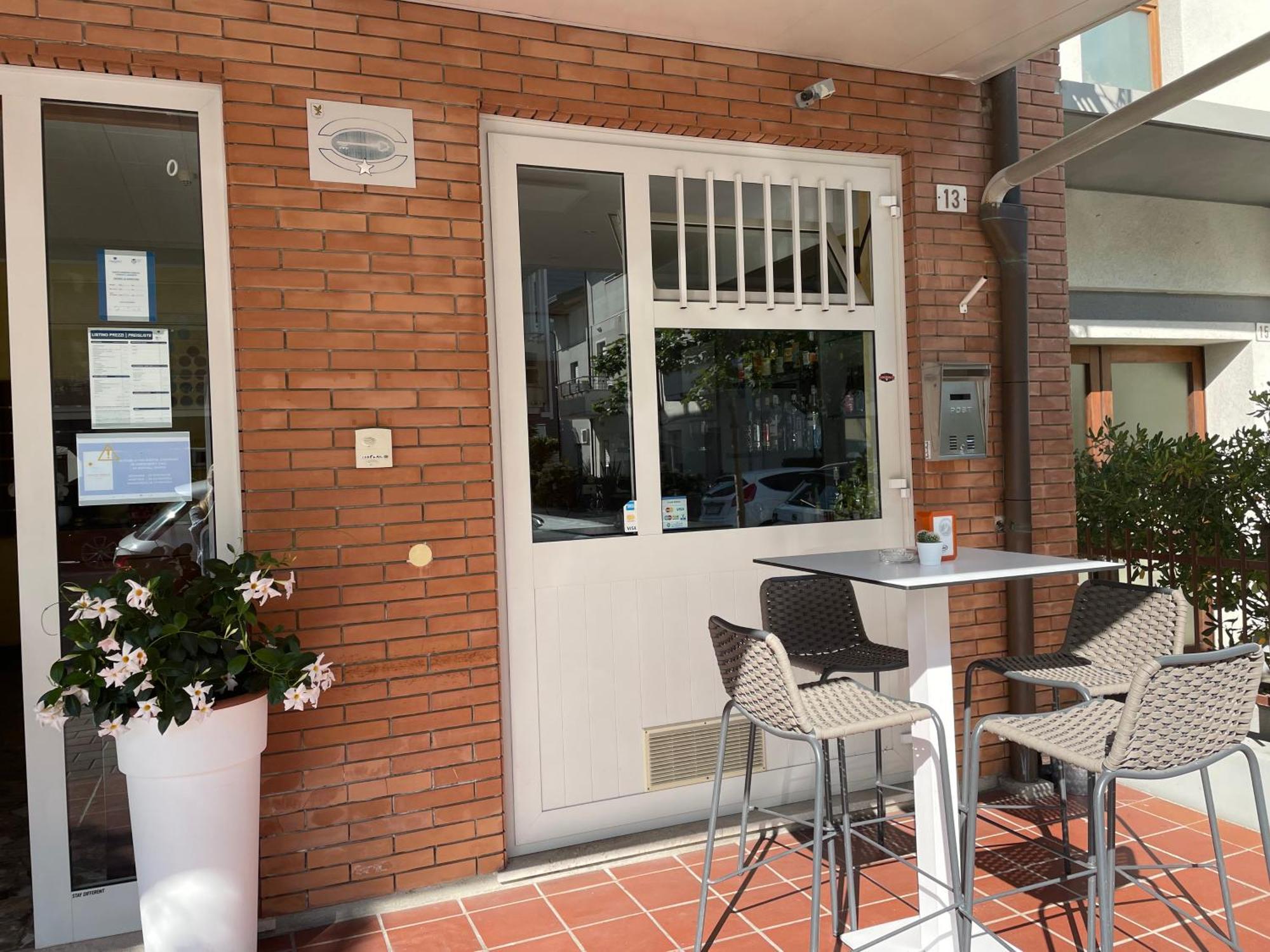 Pensione Ornella Lignano Sabbiadoro Exterior photo
