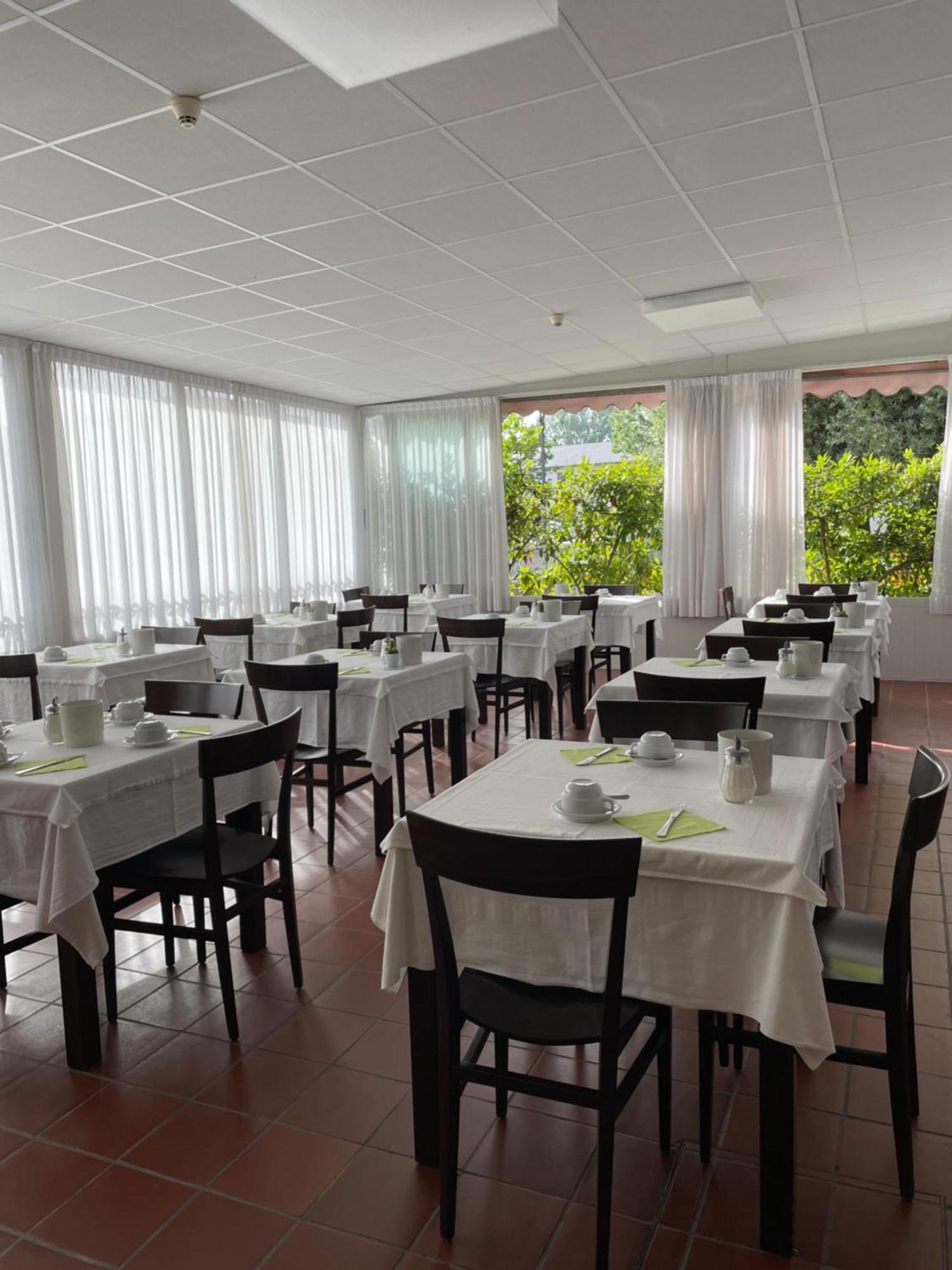Pensione Ornella Lignano Sabbiadoro Exterior photo